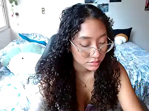Snapshot of clitia_xx chatting on 07-16-26, 08:37 clitia xx online show from 07-16-26, 08:37