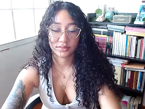 Snapshot of clitia_xx chatting on 07-24-26, 05:22 clitia xx online show from 07-24-26, 05:22
