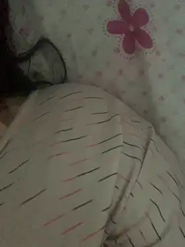 Snapshot of Roubi99six chatting on 02-14-26, 06:54 Roubi99six online show from 02-14-26, 06:54