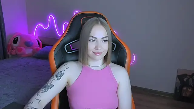 LaraKrein lk online show from 04-21-26, 04:45