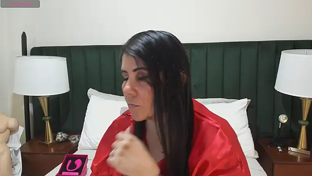 kiraGeiner online show from 09-16-25, 02:23