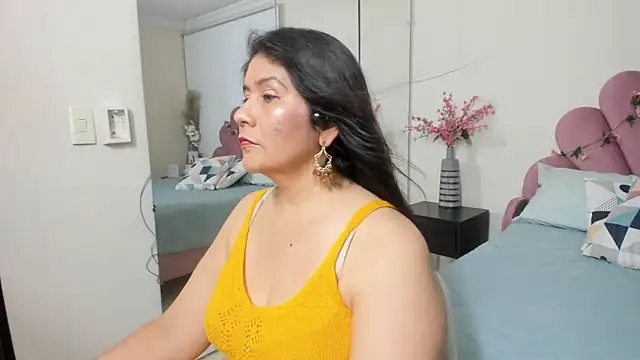 kiraGeiner online show from 03-09-26, 07:07