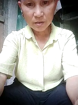 Snapshot of phlin1 chatting on 05-24-26, 09:25 phlin1 online show from 05-24-26, 09:25