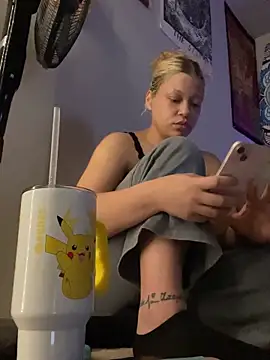 thatgurlred online show from 02-13-26, 07:48