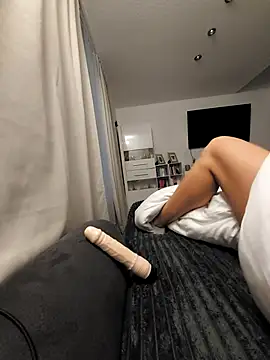 Snapshot of SexyJulia21 chatting on 04-20-26, 08:06 SexyJulia21 online show from 04-20-26, 08:06
