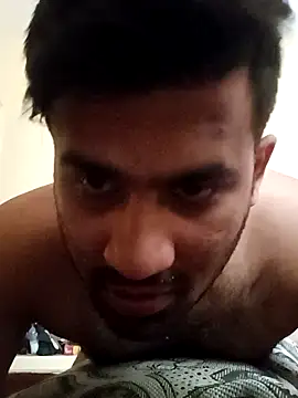 nareshrddd5 online show from 10-26-25, 07:03