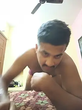 Snapshot of nareshrddd5 chatting on 08-01-26, 01:32 nareshrddd5 online show from 08-01-26, 01:32
