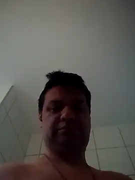 Snapshot of Crocante_Hot chatting on 11-13-25, 08:35 Crocante Hot online show from 11-13-25, 08:35