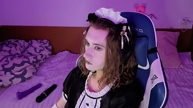 Snapshot of whitekittenenergy chatting on 09-18-25, 05:37 whitekittenenergy online show from 09-18-25, 05:37