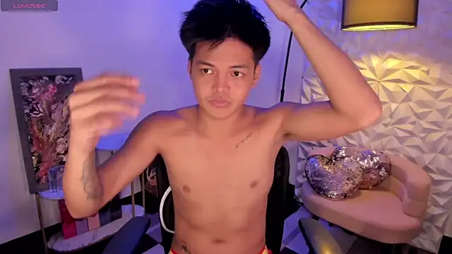 Snapshot of asianhugescott chatting on 02-16-26, 11:06 asianhugescott online show from 02-16-26, 11:06