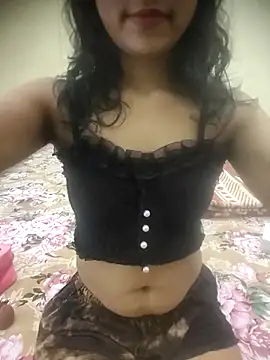 Snapshot of Snaya-baby chatting on 11-19-25, 11:10 Snaya-baby online show from 11-19-25, 11:10