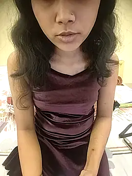 Snapshot of Snaya-baby chatting on 11-27-25, 01:13 Snaya-baby online show from 11-27-25, 01:13