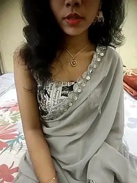 Snapshot of Snaya-baby chatting on 12-04-25, 01:20 Snaya-baby online show from 12-04-25, 01:20