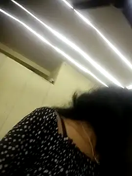 Snapshot of Snaya-baby chatting on 12-13-25, 07:53 Snaya-baby online show from 12-13-25, 07:53