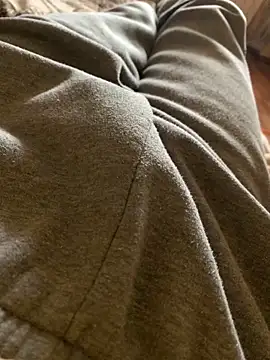 MuzzyFacing online show from 04-07-26, 10:59