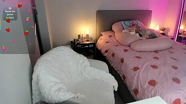 jjulietterose online show from 10-18-25, 05:35