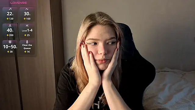 Snapshot of KatanaSVibe chatting on 10-29-25, 11:45 KatanaSVibe online show from 10-29-25, 11:45