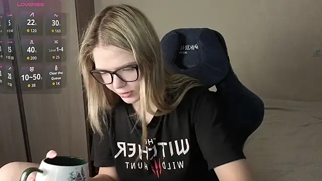 Snapshot of KatanaSVibe chatting on 11-28-25, 01:47 KatanaSVibe online show from 11-28-25, 01:47