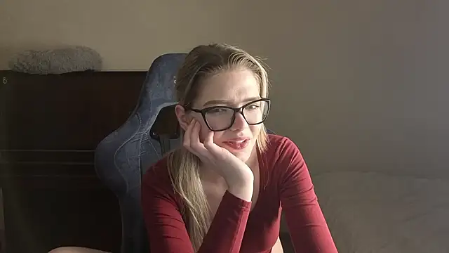 Snapshot of KatanaSVibe chatting on 03-19-26, 01:04 KatanaSVibe online show from 03-19-26, 01:04