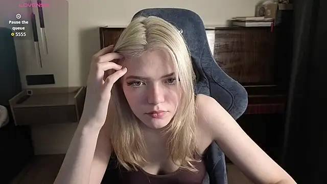 Snapshot of KatanaSVibe chatting on 07-02-26, 05:41 KatanaSVibe online show from 07-02-26, 05:41