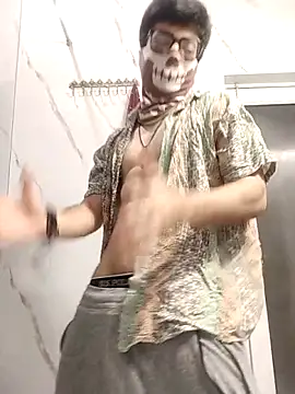 mrmasseur06 online show from 05-05-26, 07:44
