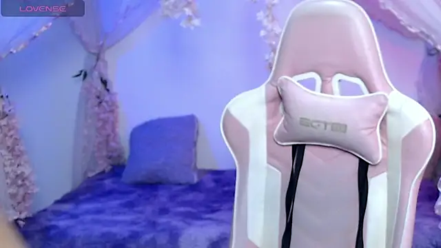 sweet daniiela online show from 11-13-25, 05:23