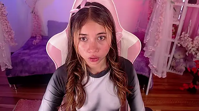 sweet daniiela online show from 11-18-25, 05:39