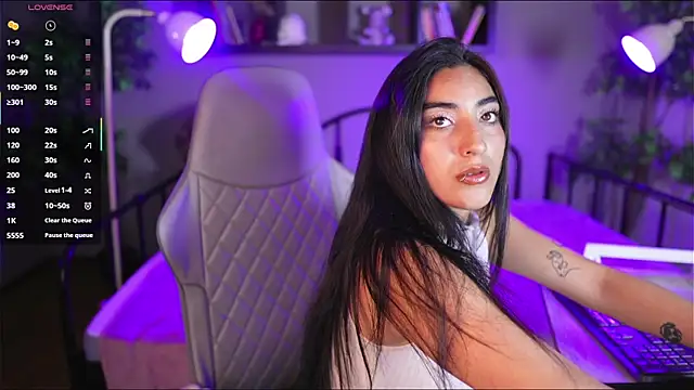 Emma and Issac online show from 04-16-26, 10:12