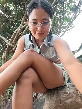 Lily-o online show from 11-08-25, 10:19