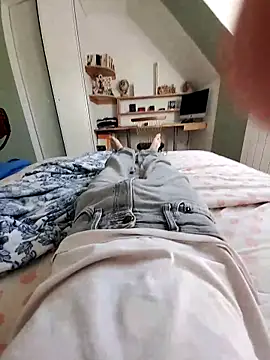 Vivi131p online show from 04-24-26, 09:01