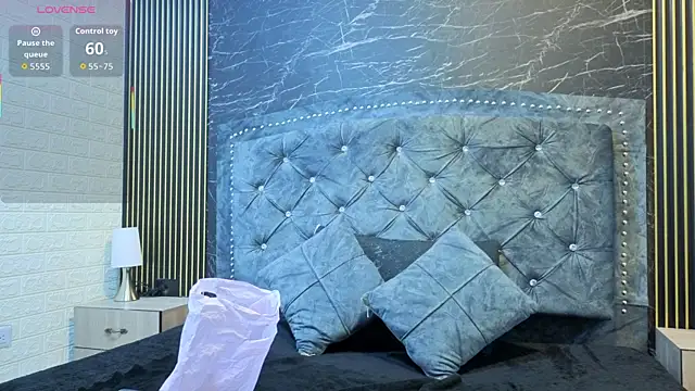 violett  golden online show from 09-23-25, 11:24