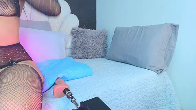 Roxana gomez online show from 04-17-26, 03:31