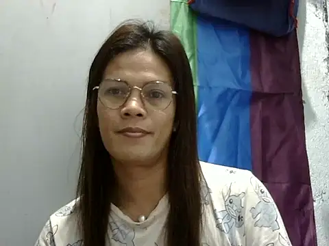 juicycum069 online show from 12-18-25, 11:00