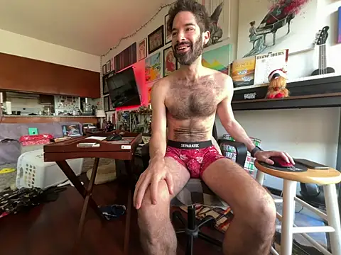 Pupscritch online show from 12-22-25, 04:37