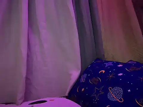 Urasian ladybug online show from 05-20-26, 03:13