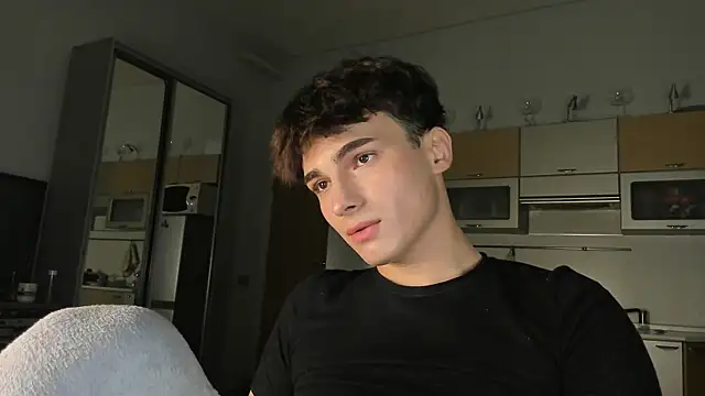 Snapshot of mystic_evan chatting on 09-25-25, 12:14 mystic evan online show from 09-25-25, 12:14