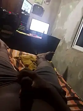 Snapshot of Pogga666 chatting on 10-11-25, 05:11 Pogga666 online show from 10-11-25, 05:11