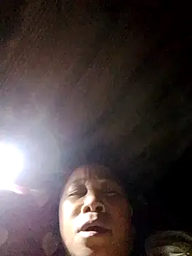 Mamapm20 online show from 09-30-25, 04:23