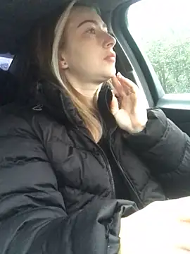 Reina Cummings online show from 10-03-25, 05:04