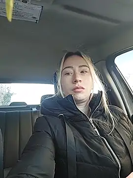 Reina Cummings online show from 02-03-26, 06:40