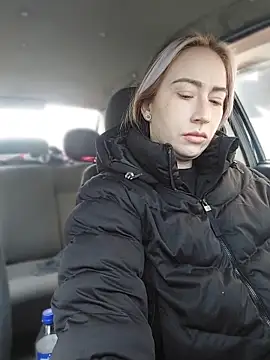 Reina Cummings online show from 03-16-26, 06:17