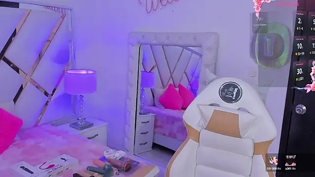 Snapshot of megann__up chatting on 09-14-25, 07:46 megann up online show from 09-14-25, 07:46