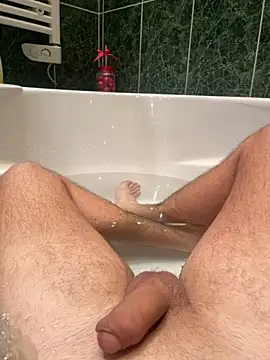 Snapshot of maxxoulax chatting on 12-14-25, 09:14 maxxoulax online show from 12-14-25, 09:14