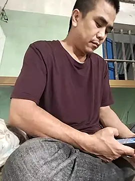 HoangNam20x online show from 11-05-25, 02:06