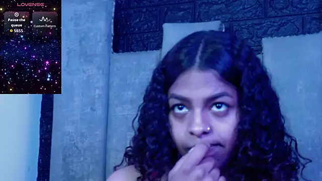 MisRoos online show from 04-21-26, 02:01