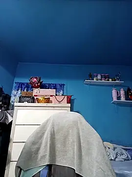 Snapshot of Yourdream07mixcey chatting on 10-06-25, 11:51 Yourdream07mixcey online show from 10-06-25, 11:51