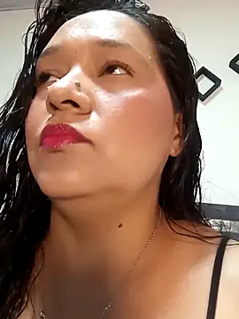 Snapshot of Laurasofia01 chatting on 10-03-25, 03:31 Laurasofia01 online show from 10-03-25, 03:31