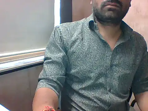 Snapshot of autophile-indian chatting on 11-05-25, 08:14 autophile-indian online show from 11-05-25, 08:14