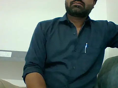 Snapshot of autophile-indian chatting on 11-12-25, 08:48 autophile-indian online show from 11-12-25, 08:48