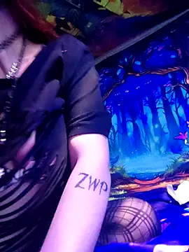 Snapshot of TWiSTYTheTwizted chatting on 10-09-25, 05:16 TWiSTYTheTwizted online show from 10-09-25, 05:16